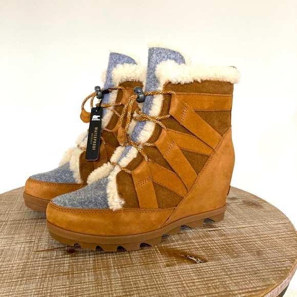 Sorel Joan of Arctic Wedge II Shearling Boot - Picture 2 of 10